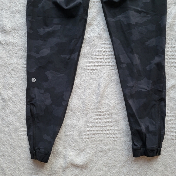 Lululemon Adapted State High-Rise Jogger *28" - Picture 6 of 12